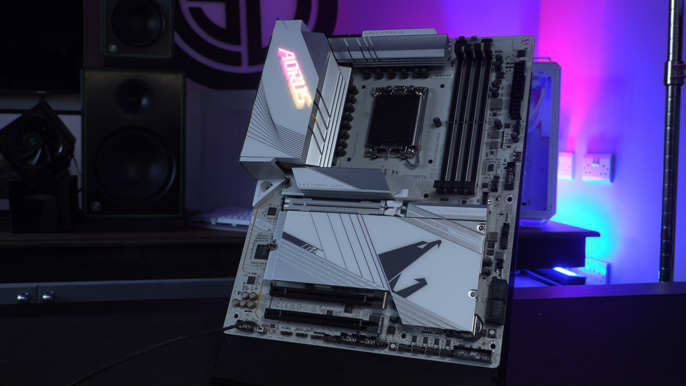 Gigabyte Z790 Aorus Pro X RGB Sweet Gradiants