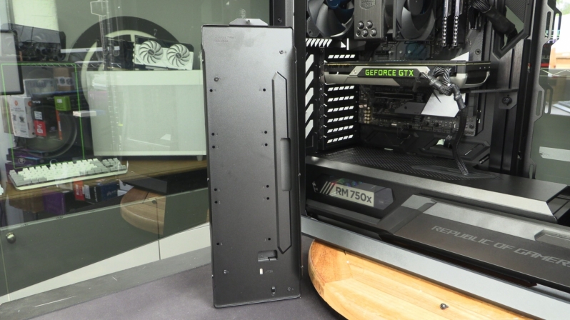 ASUS ROG Hyperion GR701 PC Gaming Case Review