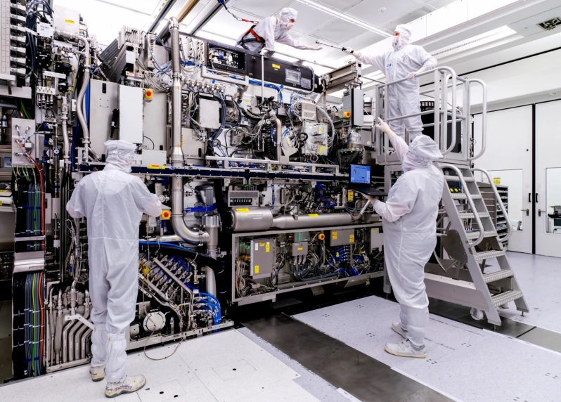 Keeping Moore's Law Alive - ASML's latest tech will push the limits of EUV lithography