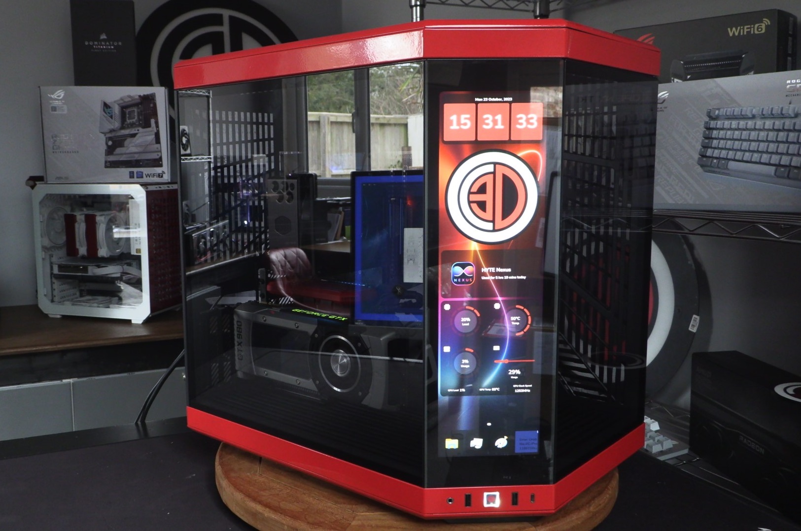 HYTE Y70 Touch PC Case Review