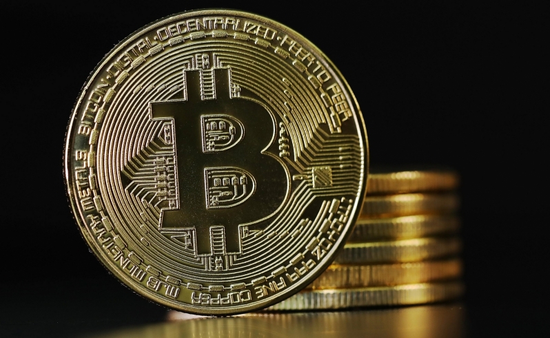 Bitcoin pricing falls by almost $3,000 as pricing approached an all-time high