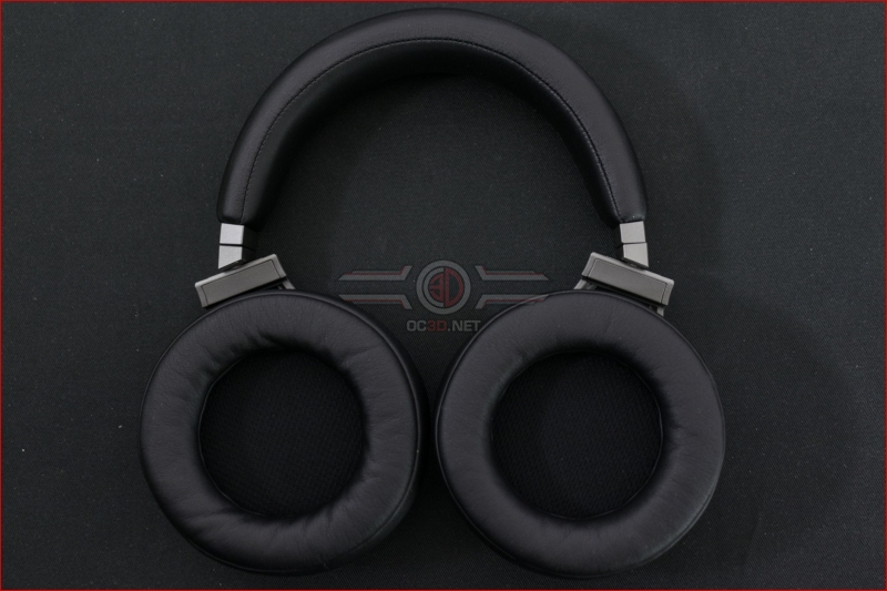 Corsair Virtuoso RGB Wireless SE Headset Ear Cups