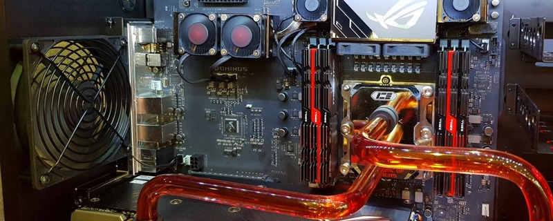 Intel 28-core CPU spotted on custom ASUS ROG motherboard