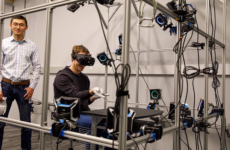 Mark Zuckerberg reveals VR glove prototypes