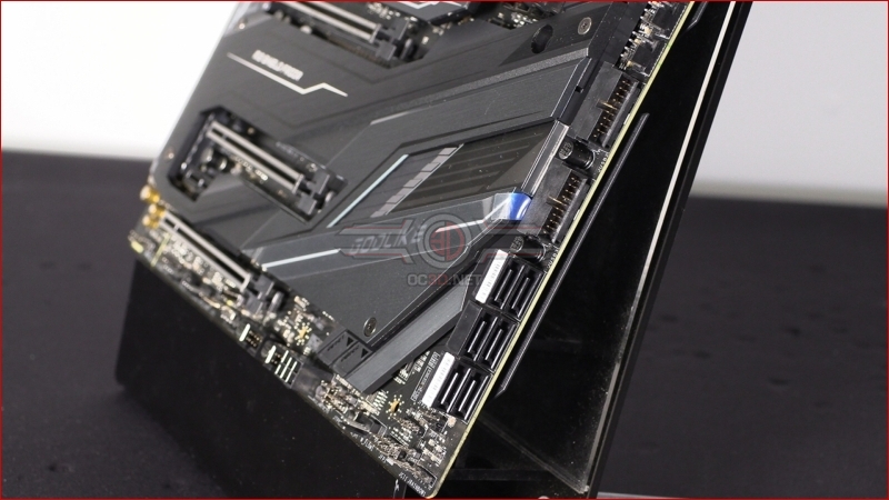 MSI MEG Z490 Godlike SATA