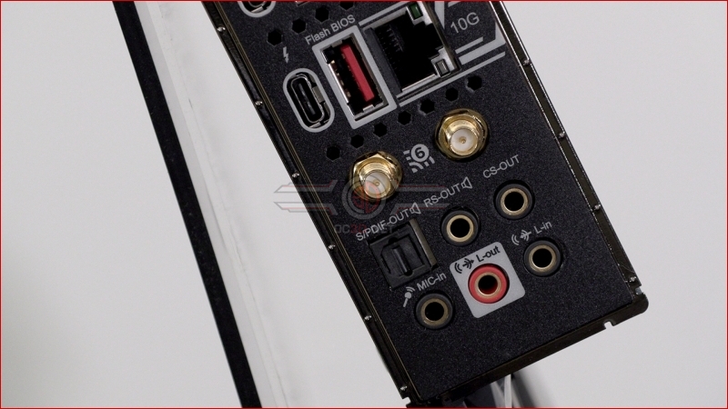 MSI MEG Z490 Godlike Outputs
