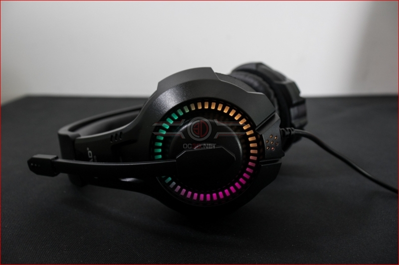 QPAD QH25 7.1 USB Gaming Headset Lighting