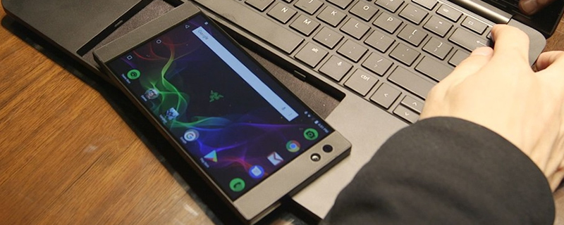 Razer's Project Linda turns the Razer Phone into a laptop