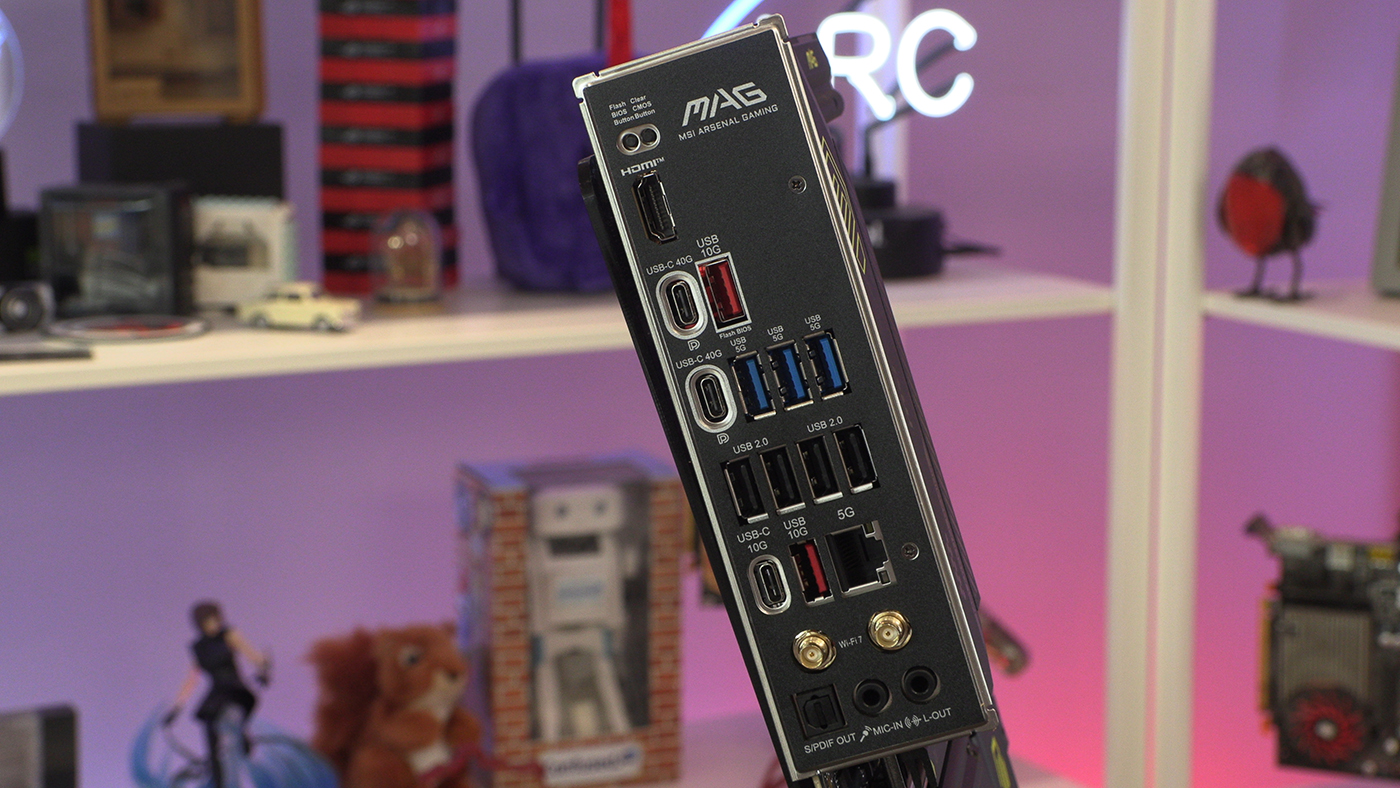 MSI MAG X870 Tomahawk USB Ports