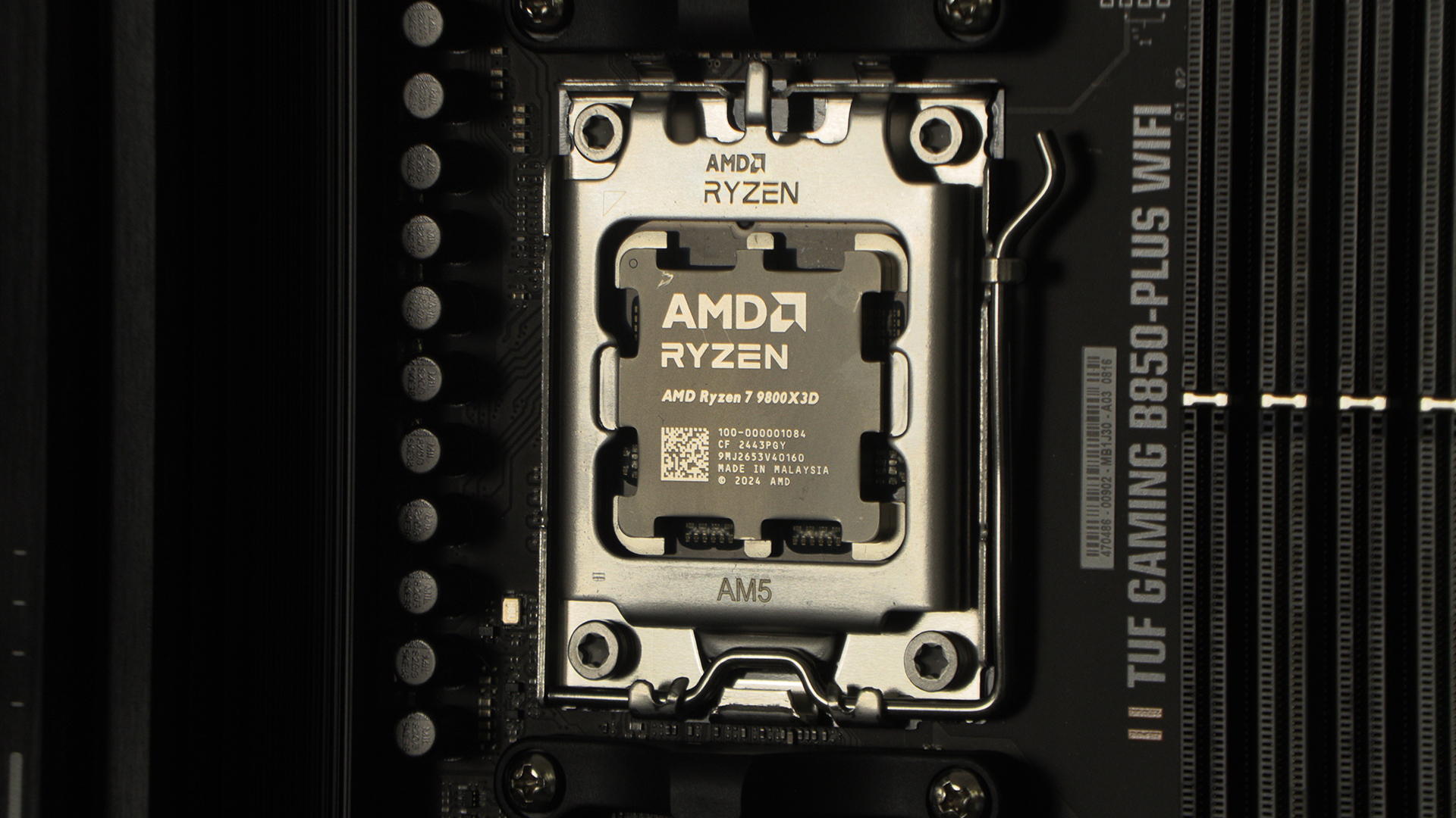 AMD Ryzen 7 9800X3D Performance