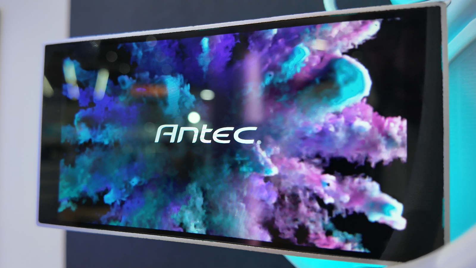 Antec-Vortex-View-White-Screen.jpg