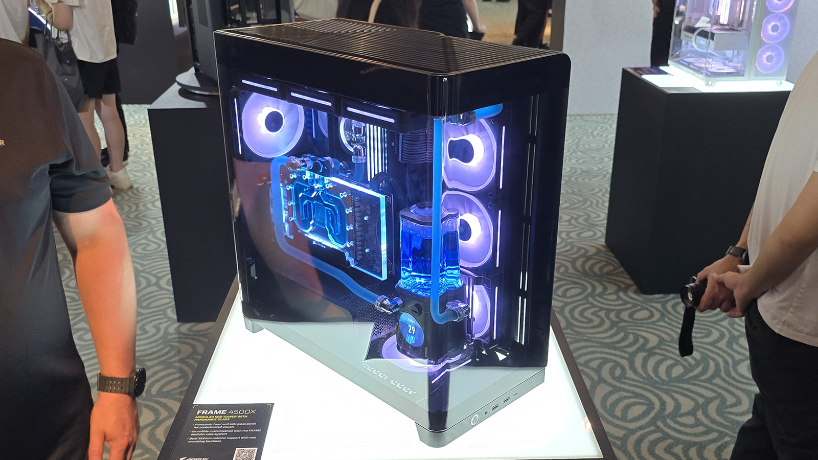 Corsair-FRAME-4500X-1.jpg