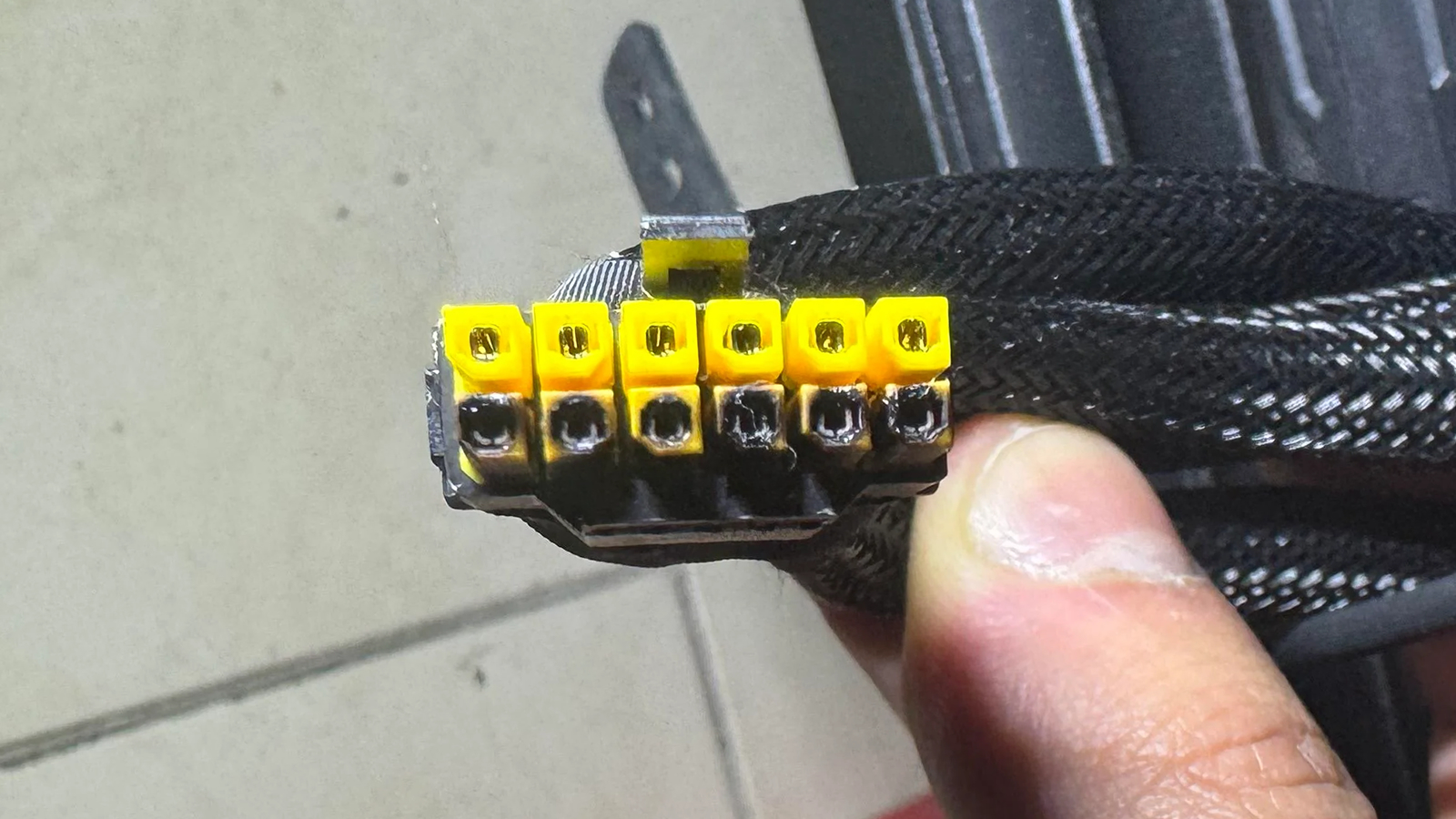 MSI-RTX-5090-power-cable-melts.jpg