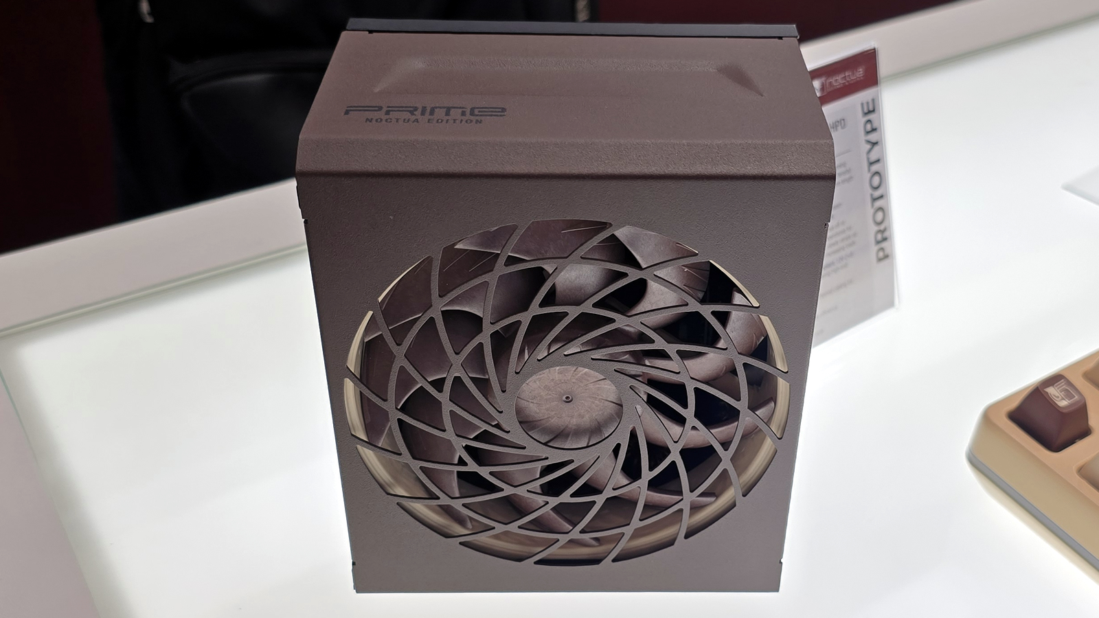 Powerful, Compact, Quiet – Noctua unveils its Seasonic Prime PX HPD Noctua Edition power supply