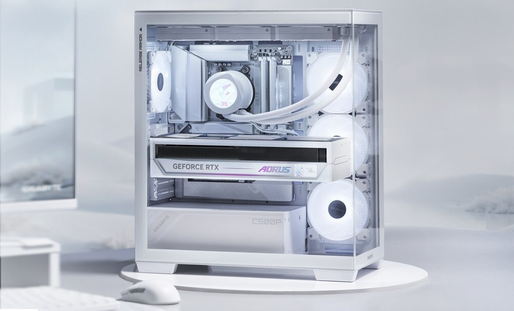RTX-5090-Stealth-Ice.jpg