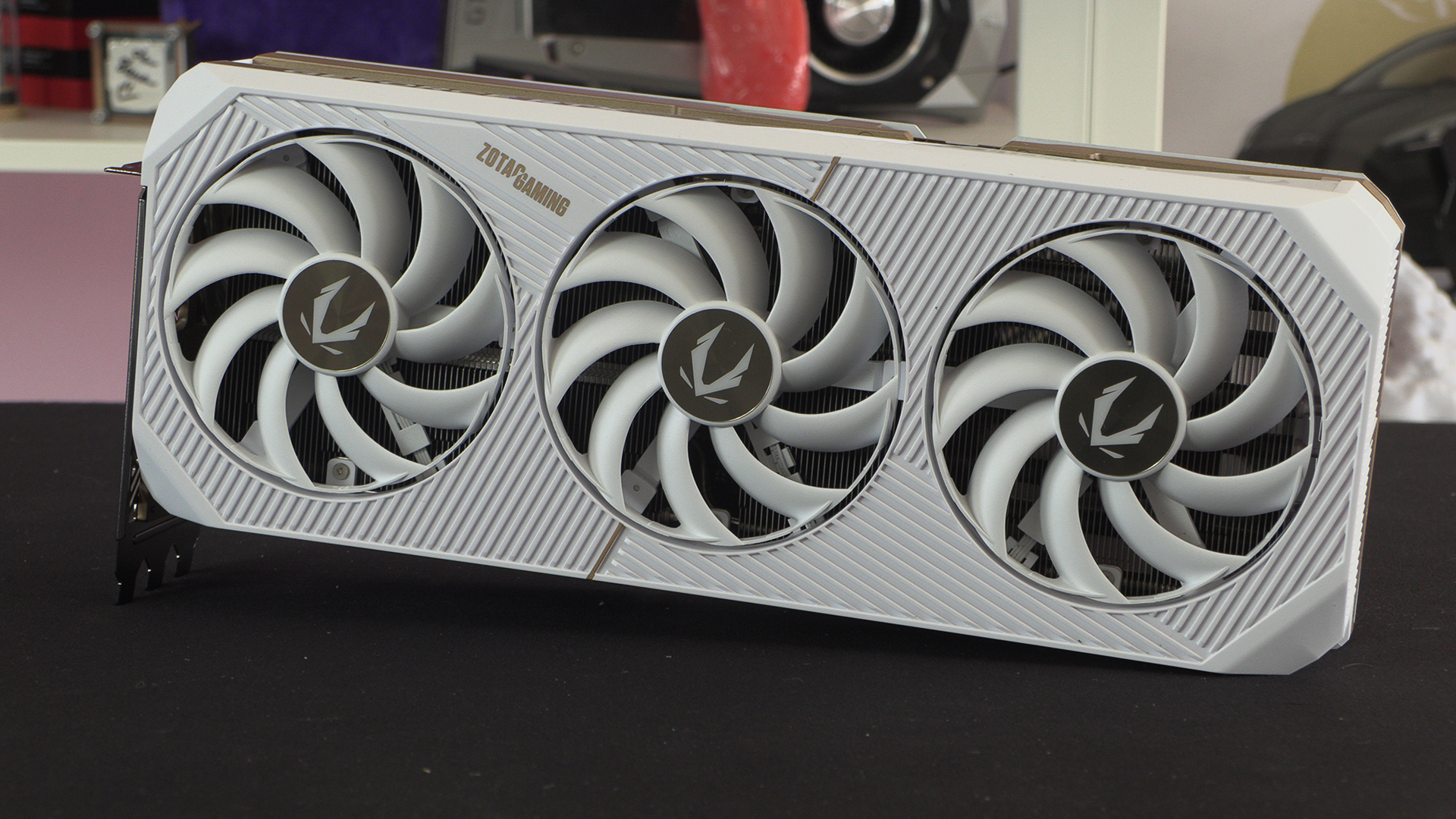 Zotac RTX 5080 Solid White Edition Review - OC3D