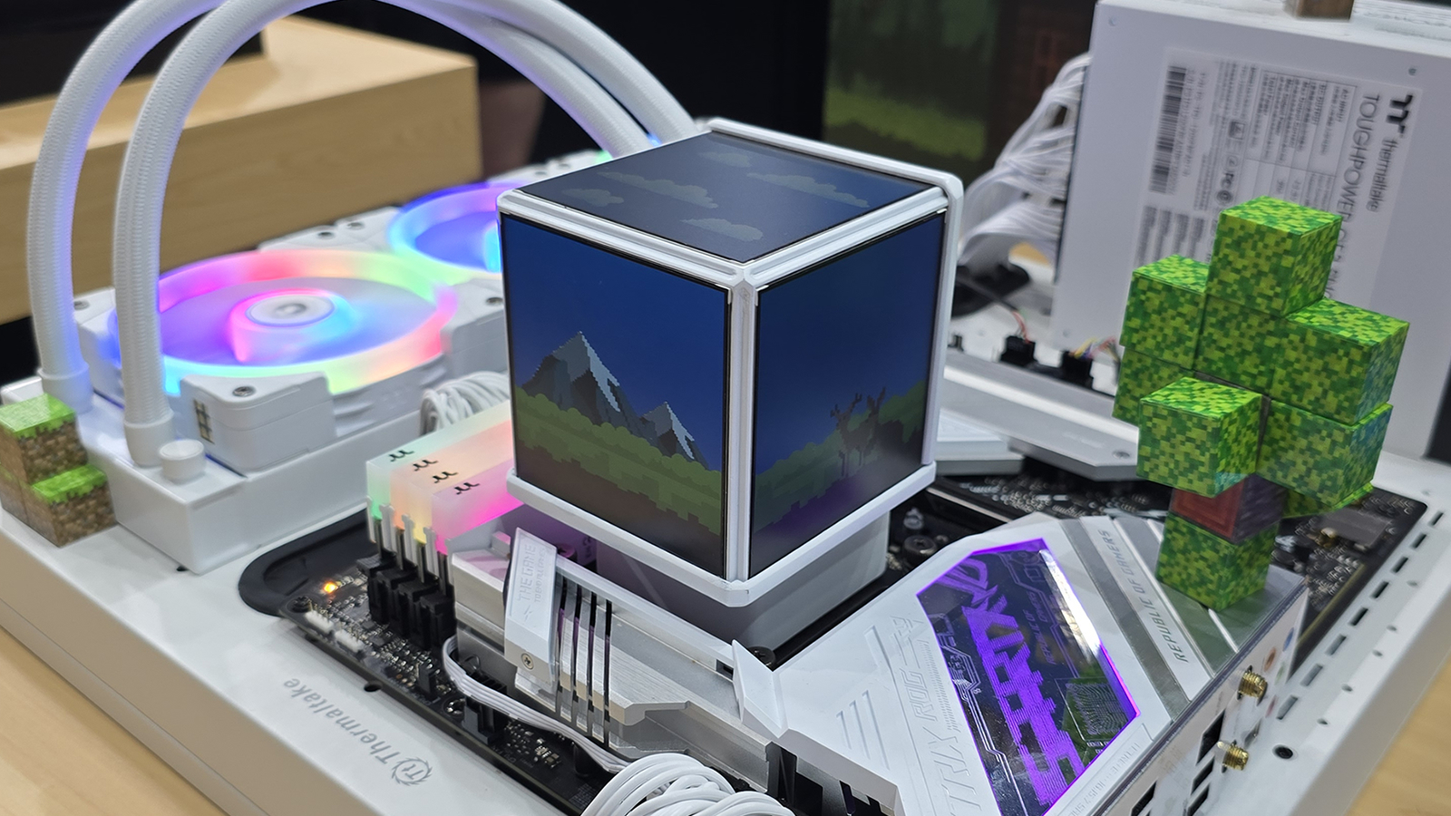ThermaltakeMinecube-360-Ultra-ARGB.jpg