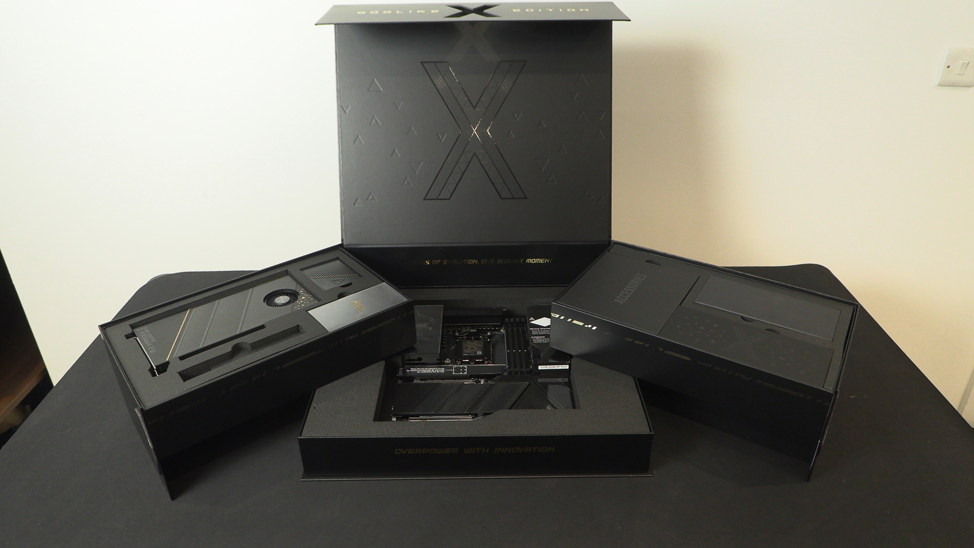 Godlike X-Edition Packaging