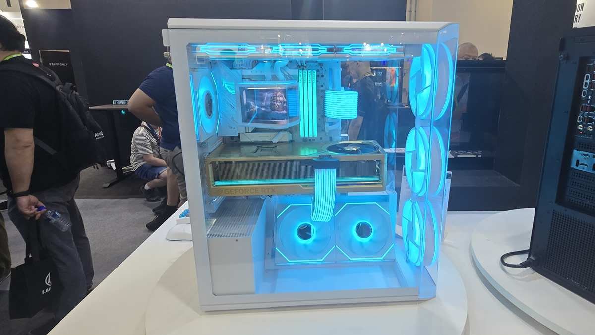 Lian Li stuns with its new LANCOOL 4 PC case at Computex