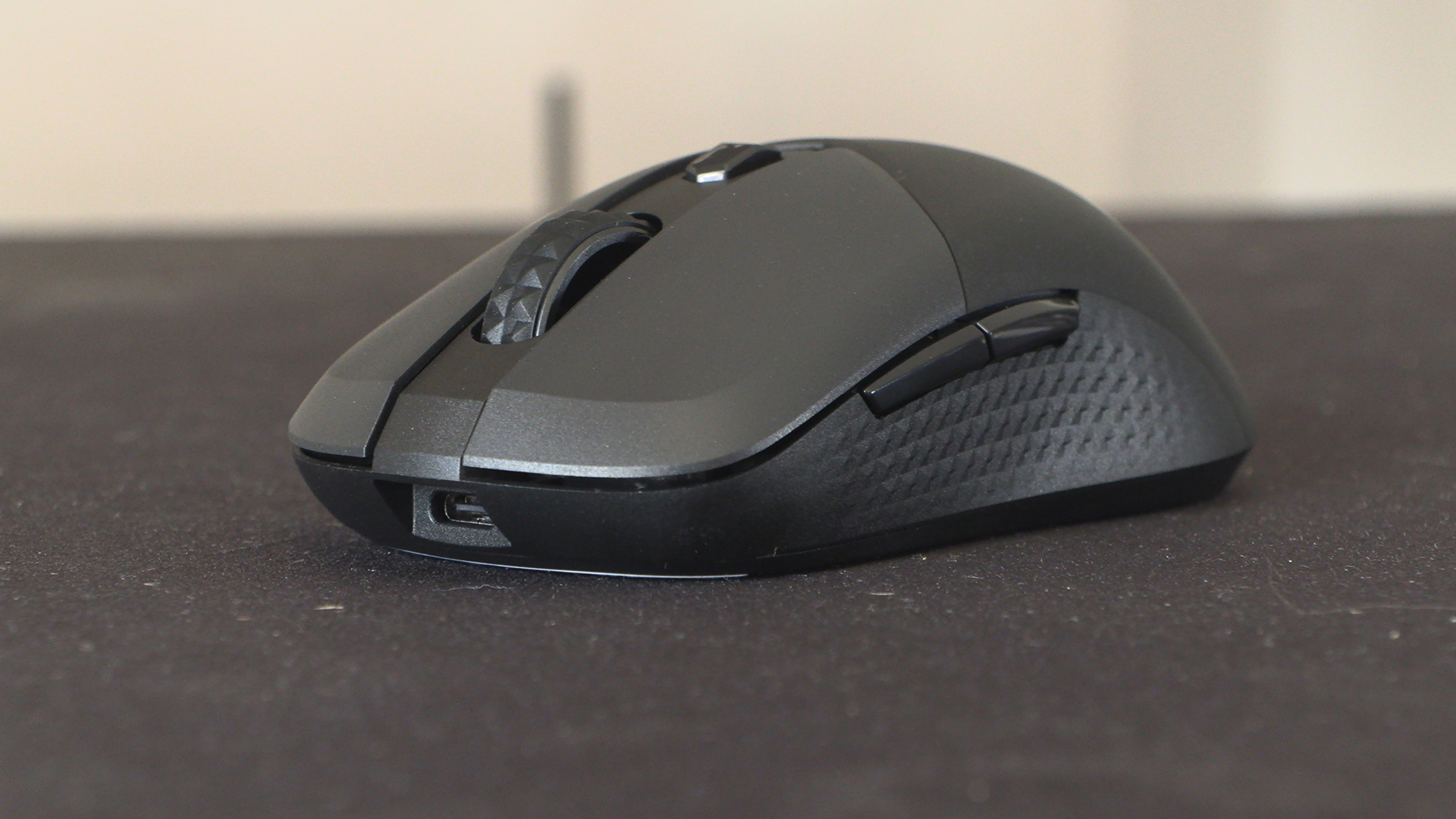 Versa 300 Wireless 8K Mouse In The Flesh